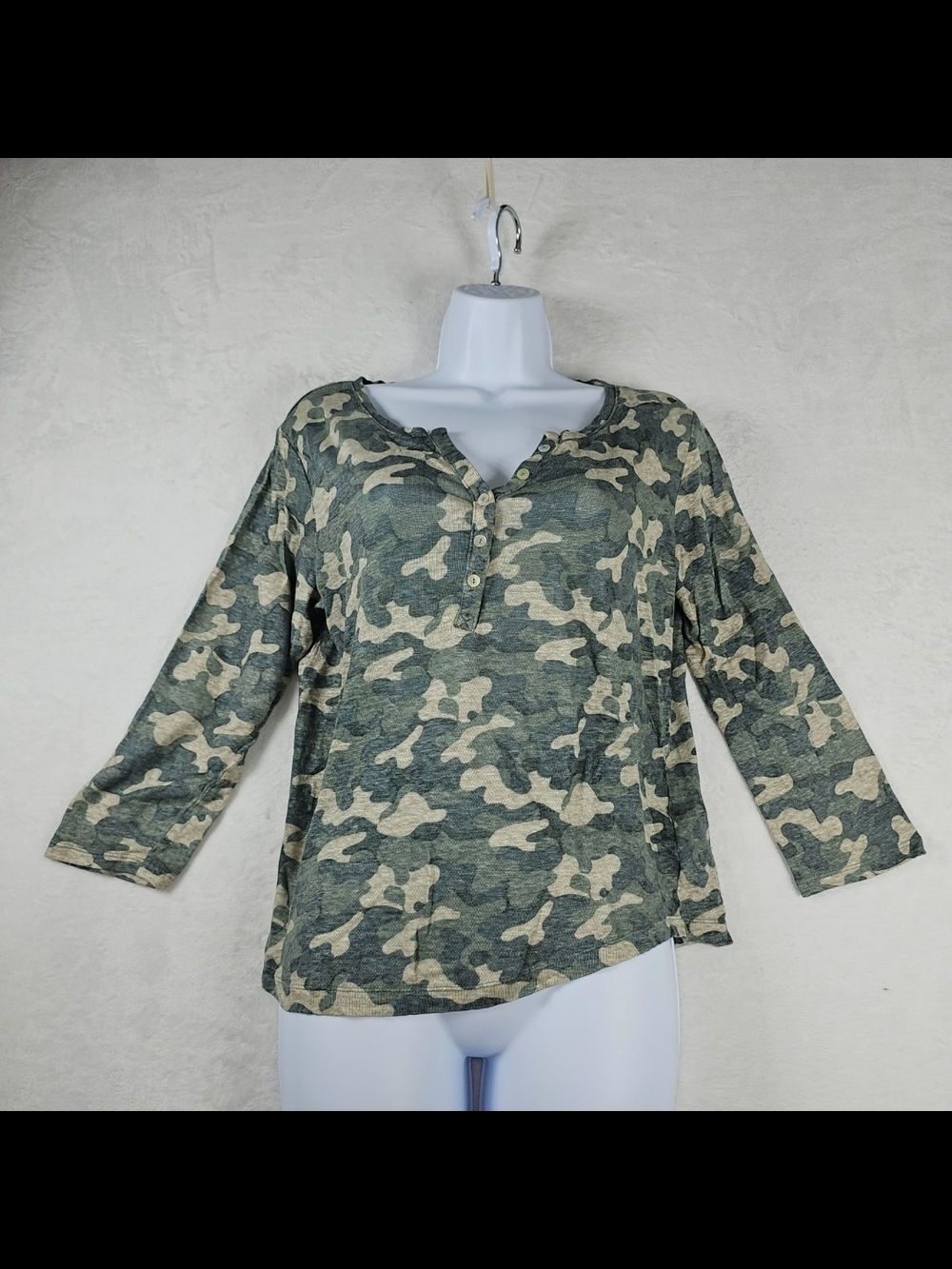 Nicole Miller New York Shirt Womens Medium Camouflage Linen Henley Tunic Top
